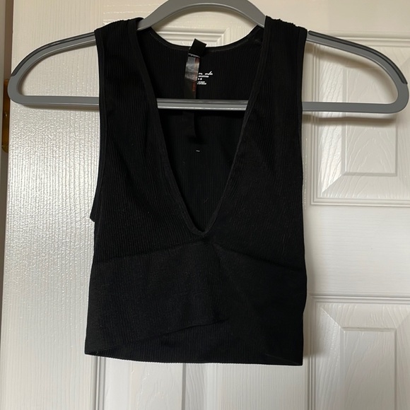 Urban Outfitters Tops - Urban outfitters crop top